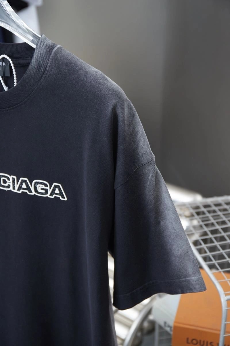 Unique Balenciaga T-Shirts 98508