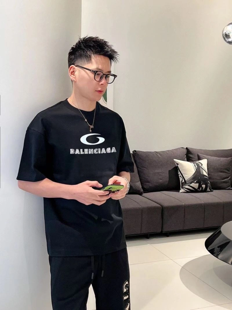 Balenciaga T-Shirts Durable 98503