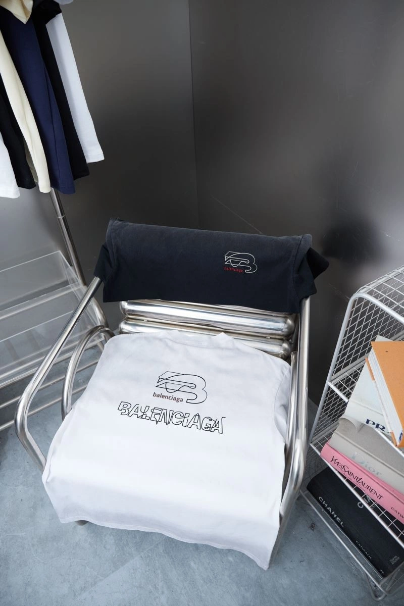Balenciaga T-Shirts Attractive 98543