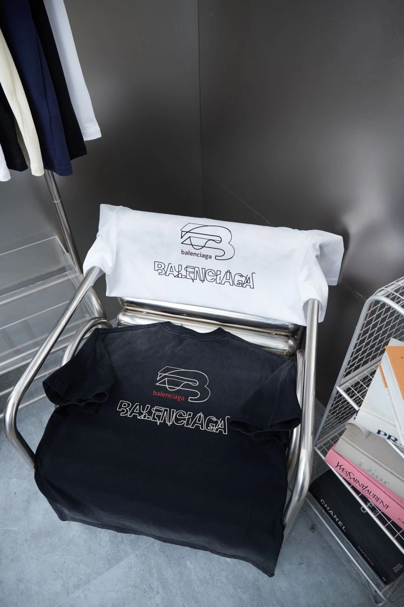 Balenciaga T-Shirts UrbanChic 98499