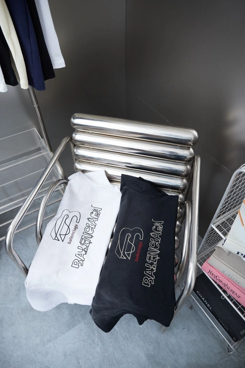 Balenciaga T-Shirts UrbanChic 98499