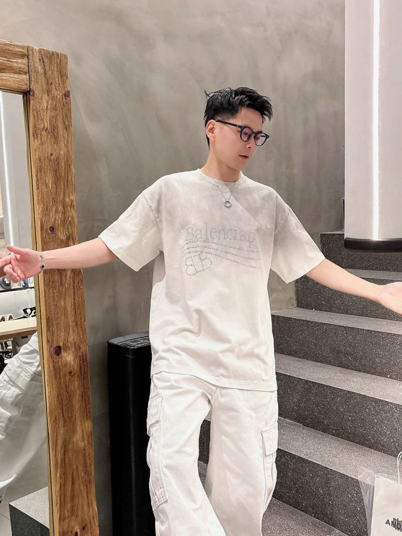 Supportive Balenciaga T-Shirts 98493