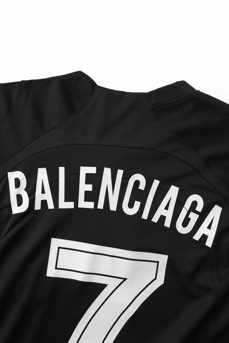 ComfortFit Balenciaga T-Shirts 98446