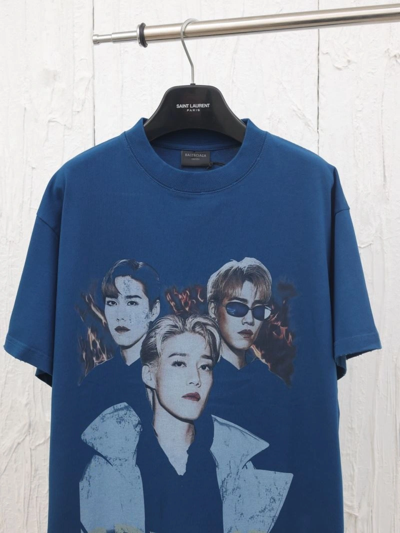 Versatile Balenciaga T-Shirts 98285