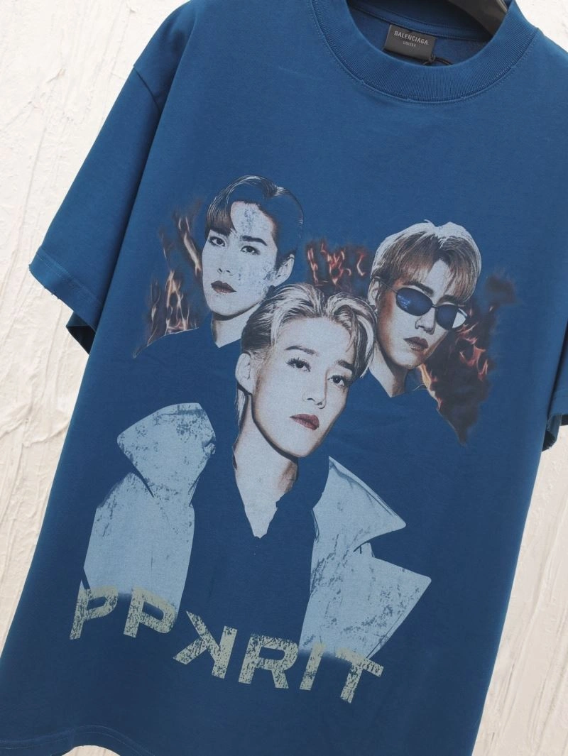 Versatile Balenciaga T-Shirts 98285