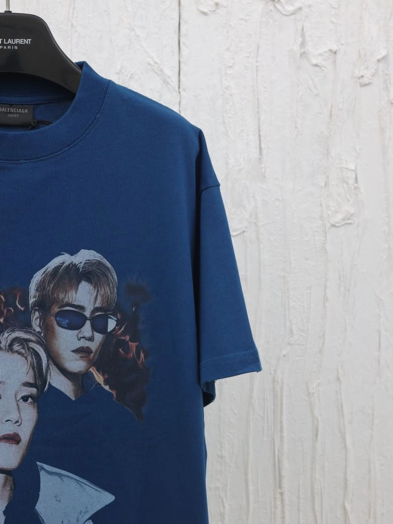 Versatile Balenciaga T-Shirts 98285