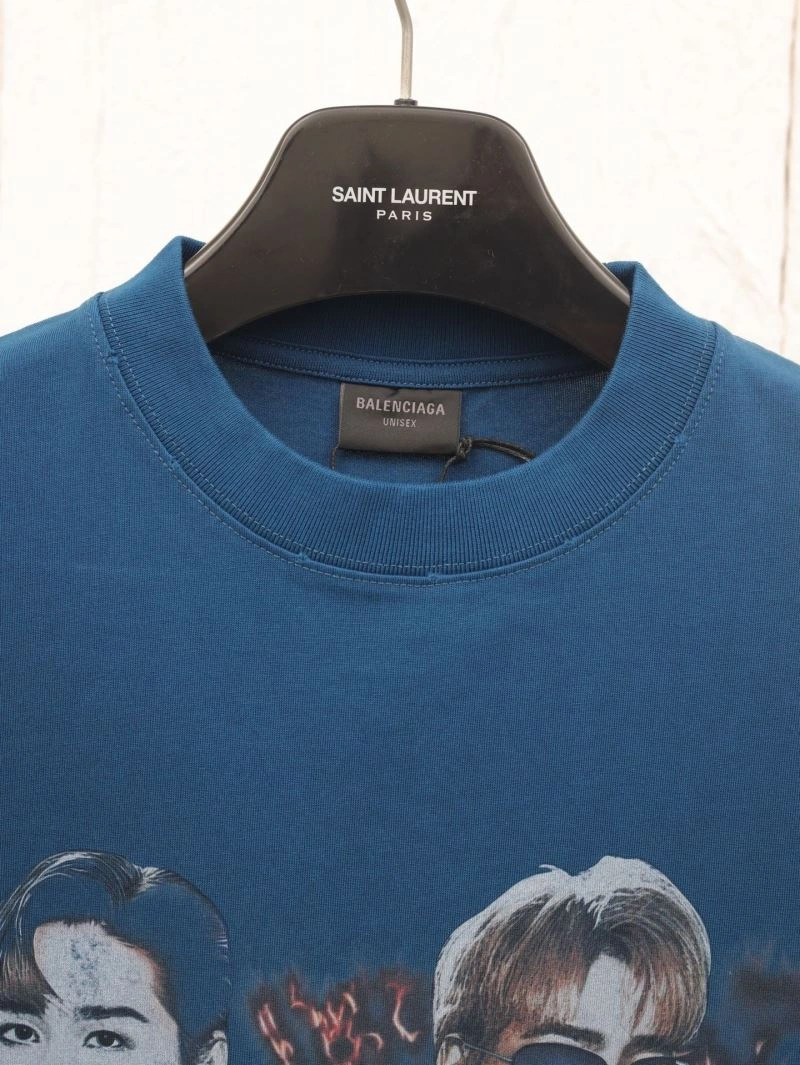 Versatile Balenciaga T-Shirts 98285
