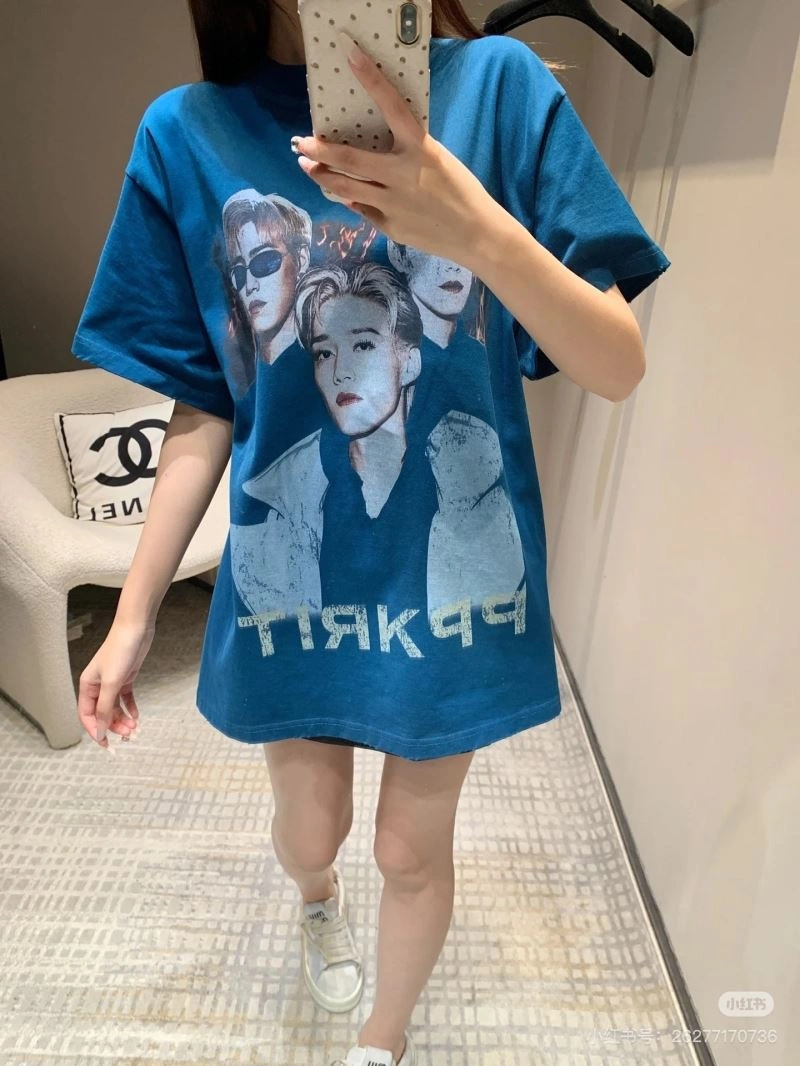 Versatile Balenciaga T-Shirts 98285