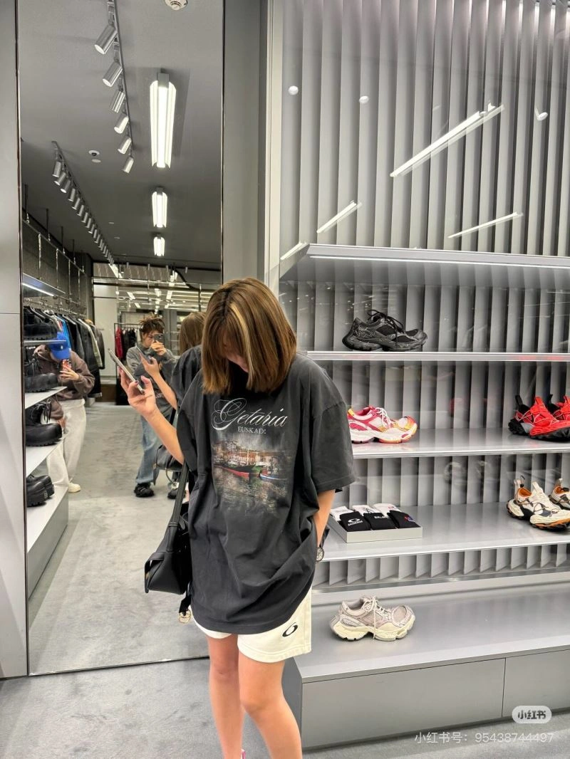 Balenciaga T-Shirts Supportive 98284