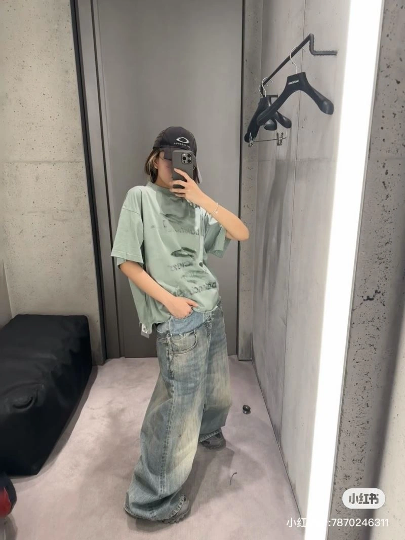 Balenciaga T-Shirts FashionForward 98289