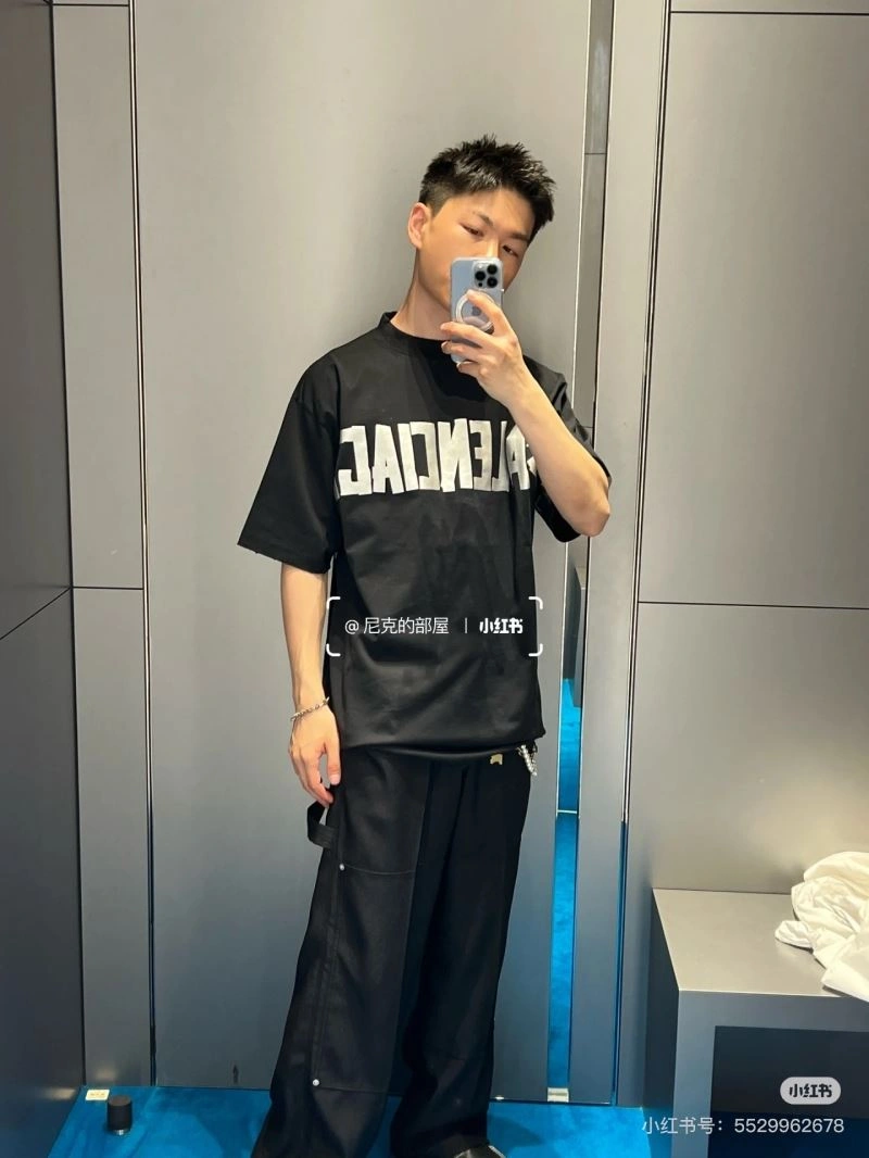 UrbanChic Balenciaga T-Shirts 98267