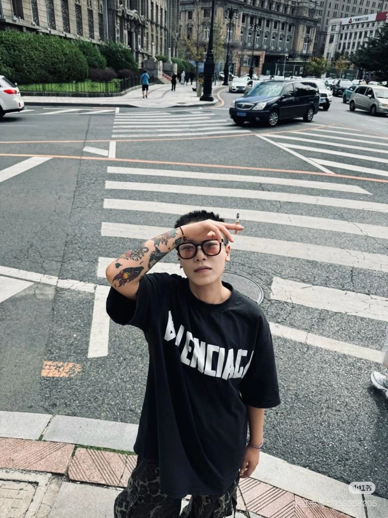 UrbanChic Balenciaga T-Shirts 98267
