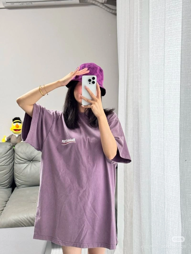 Vibrant Balenciaga T-Shirts 98261