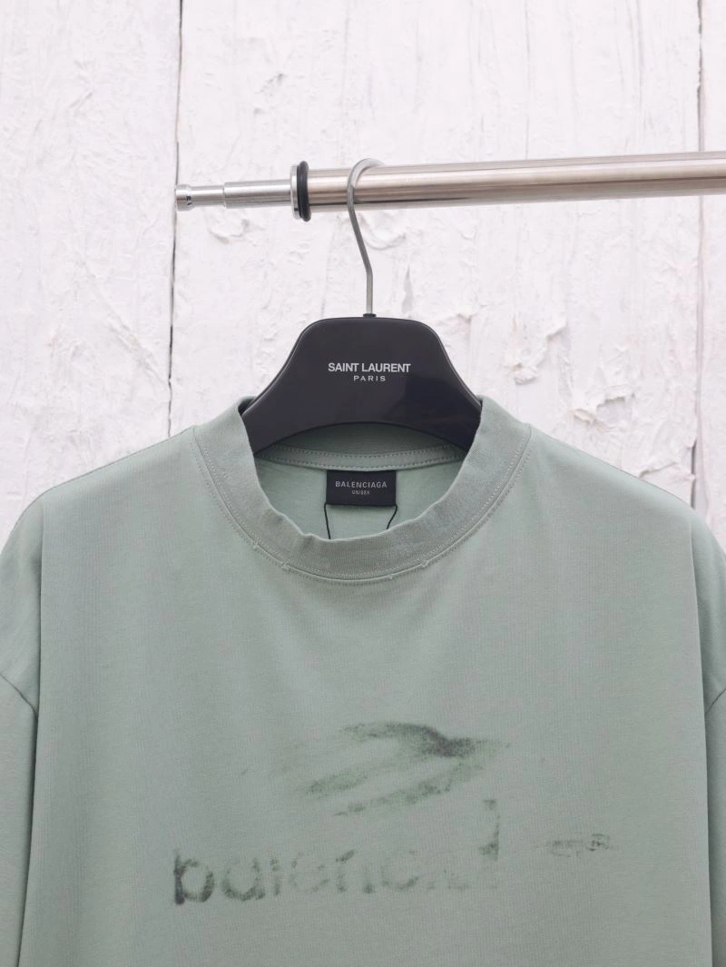 Trendsetting Balenciaga T-Shirts 98281
