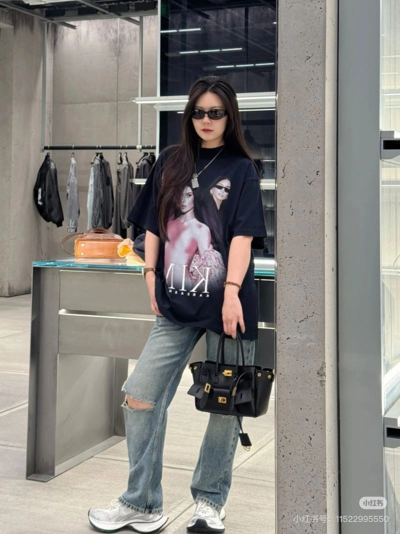 Balenciaga T-Shirts Comfortable 98294