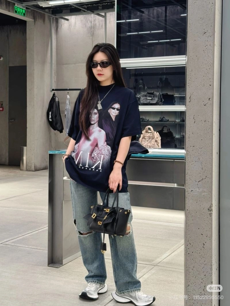 Balenciaga T-Shirts Comfortable 98294