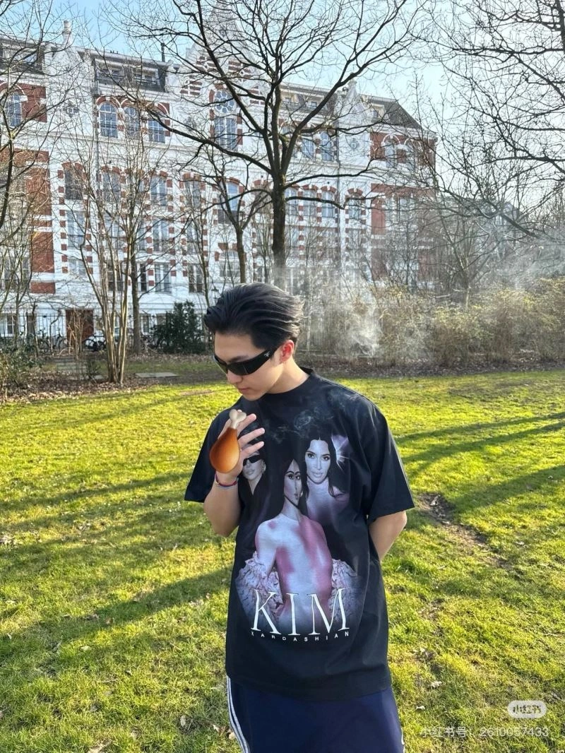 Balenciaga T-Shirts Comfortable 98294