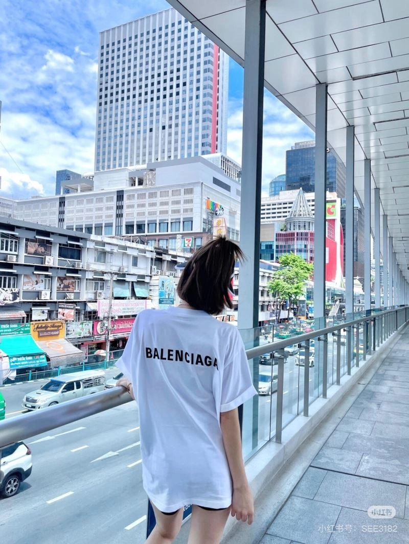 Balenciaga T-Shirts Chic 98252