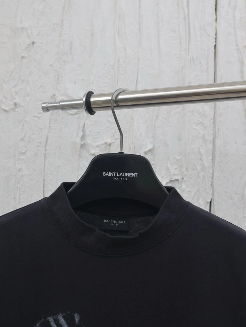 Vibrant Balenciaga T-Shirts 98388
