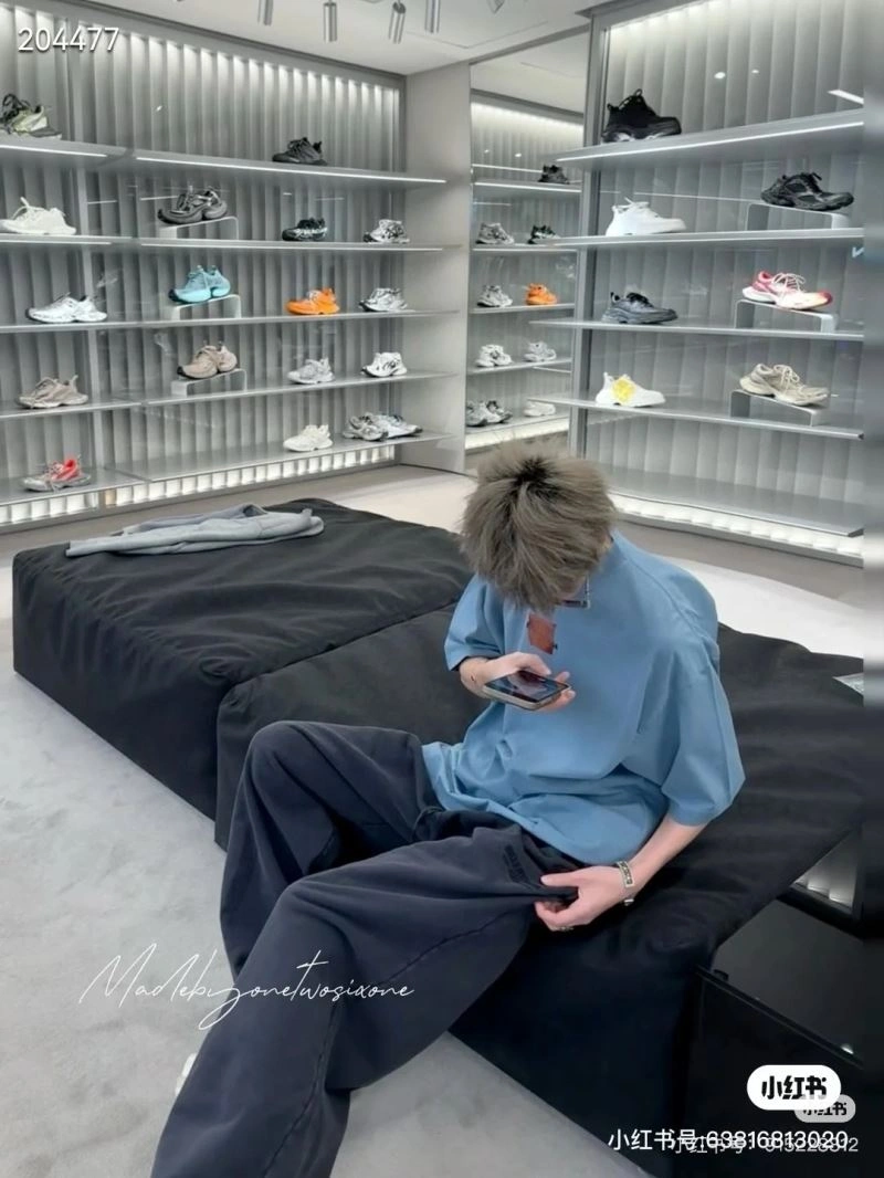 Balenciaga T-Shirts Cozy 98255