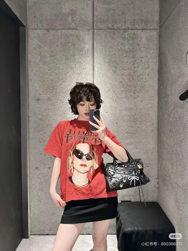 Balenciaga T-Shirts FastDry 98326