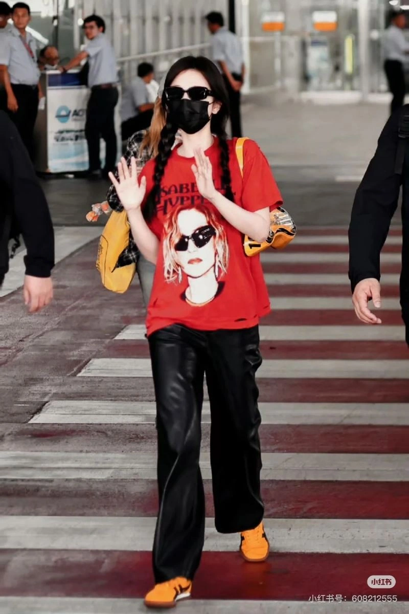 Balenciaga T-Shirts FastDry 98326