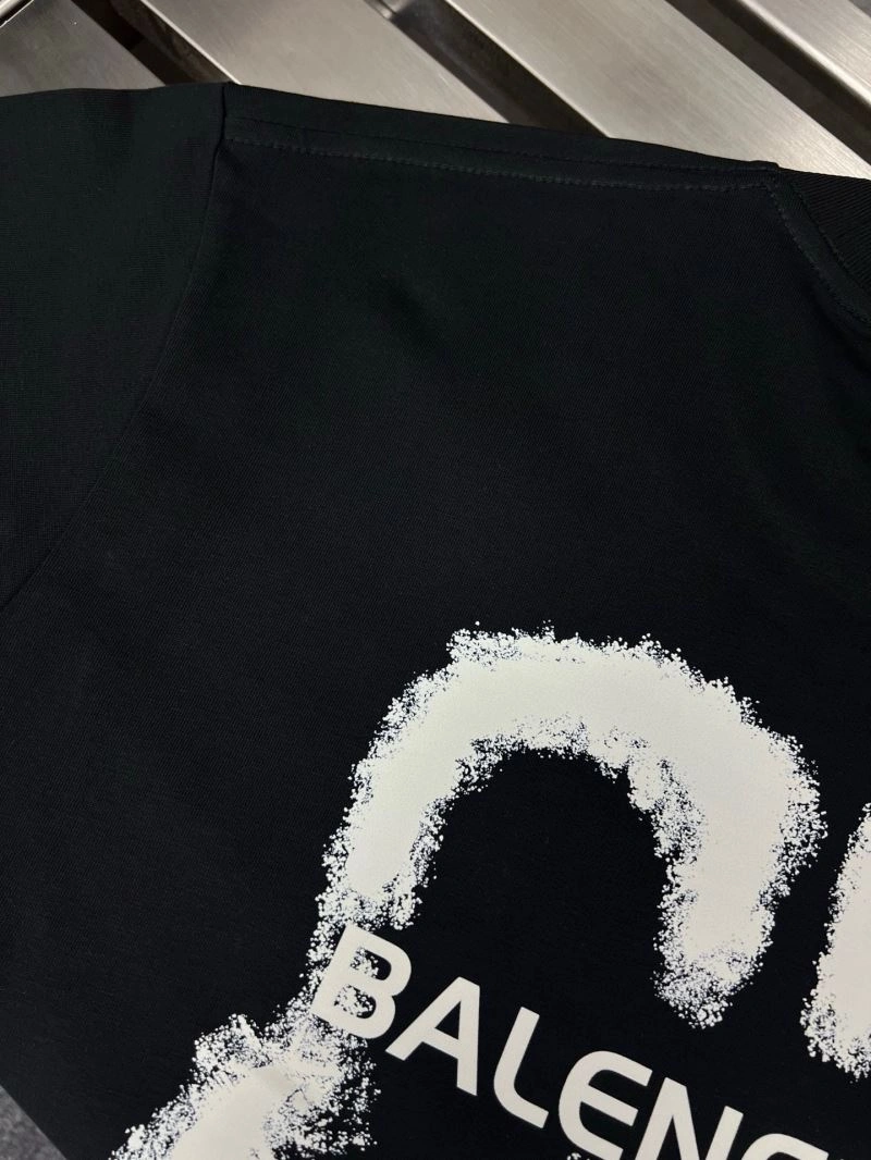 Unisex Balenciaga T-Shirts 96508