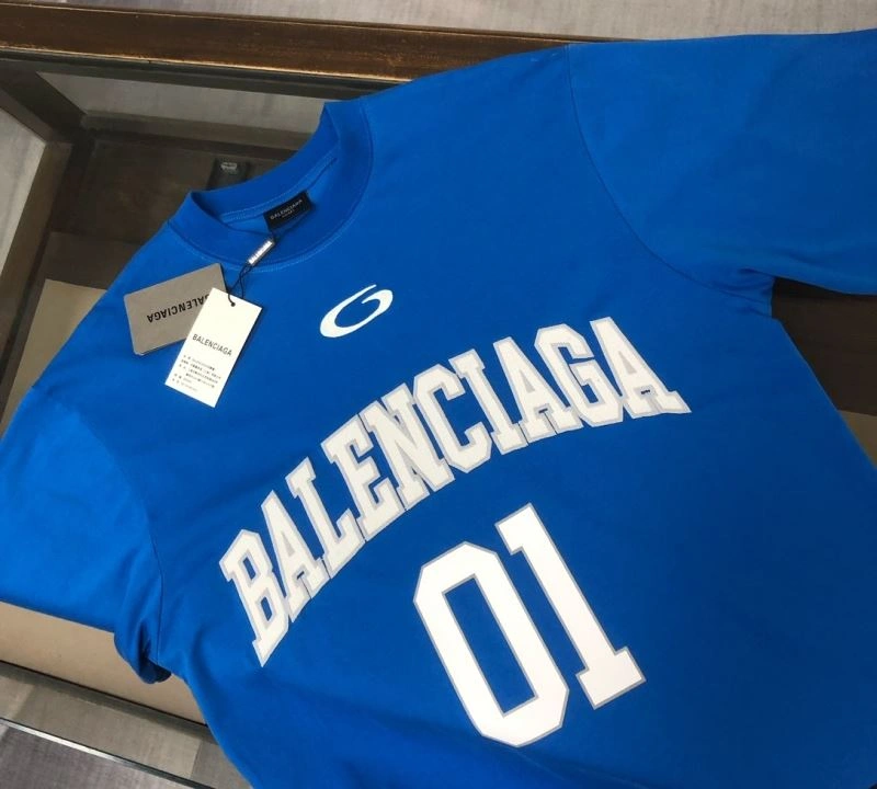 Balenciaga T-Shirts Versatile 98750