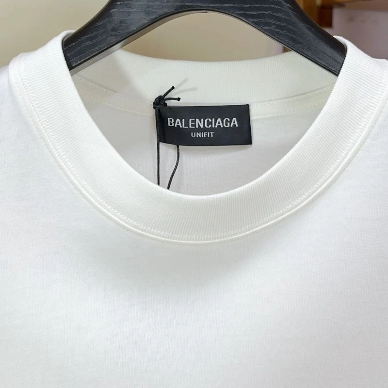 Balenciaga T-Shirts ModernLook 98121