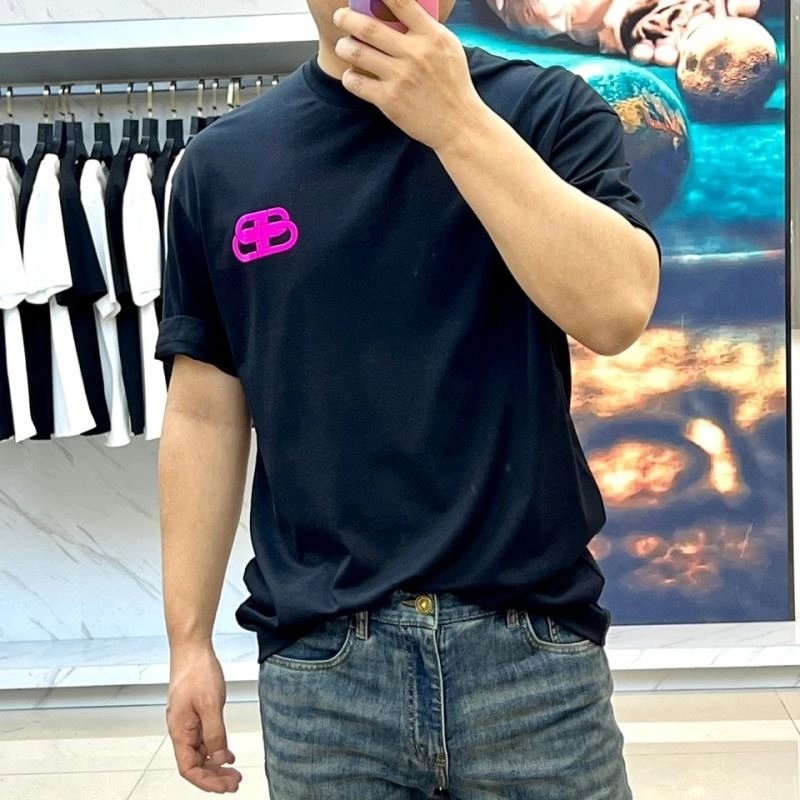 Resilient Balenciaga T-Shirts 98099