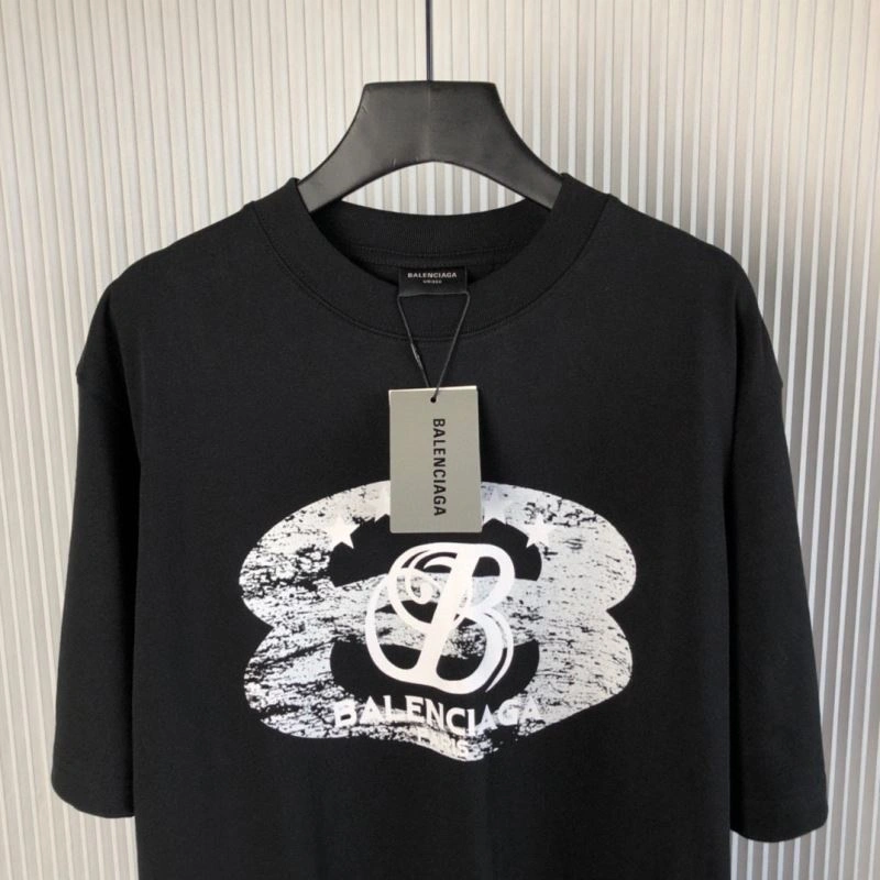 Versatile Balenciaga T-Shirts 98067