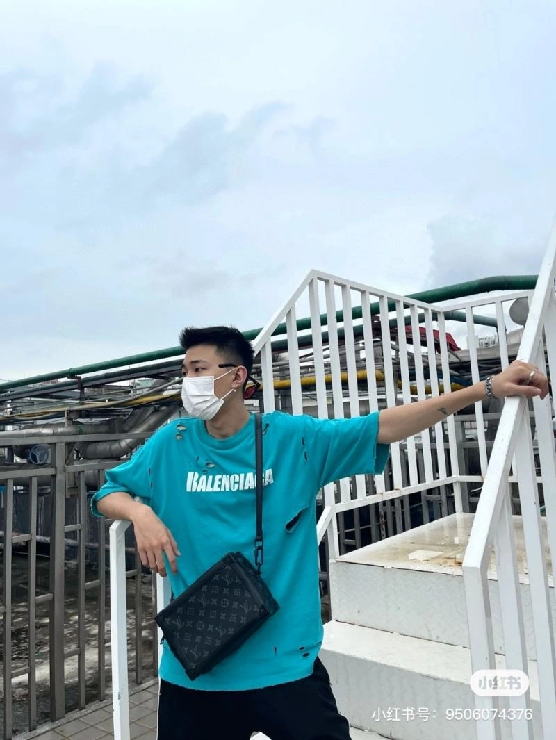 Balenciaga T-Shirts HighQuality 98045