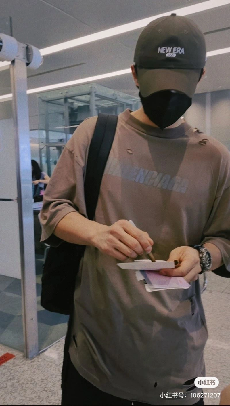 Balenciaga T-Shirts HighQuality 98045