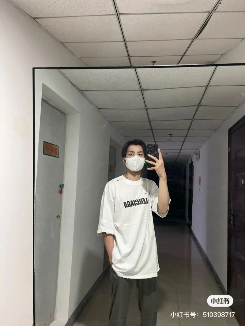 Balenciaga T-Shirts HighQuality 98045