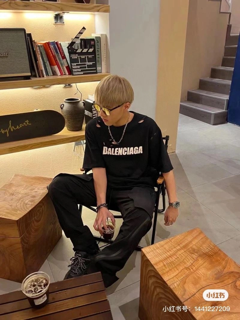 Balenciaga T-Shirts HighQuality 98045