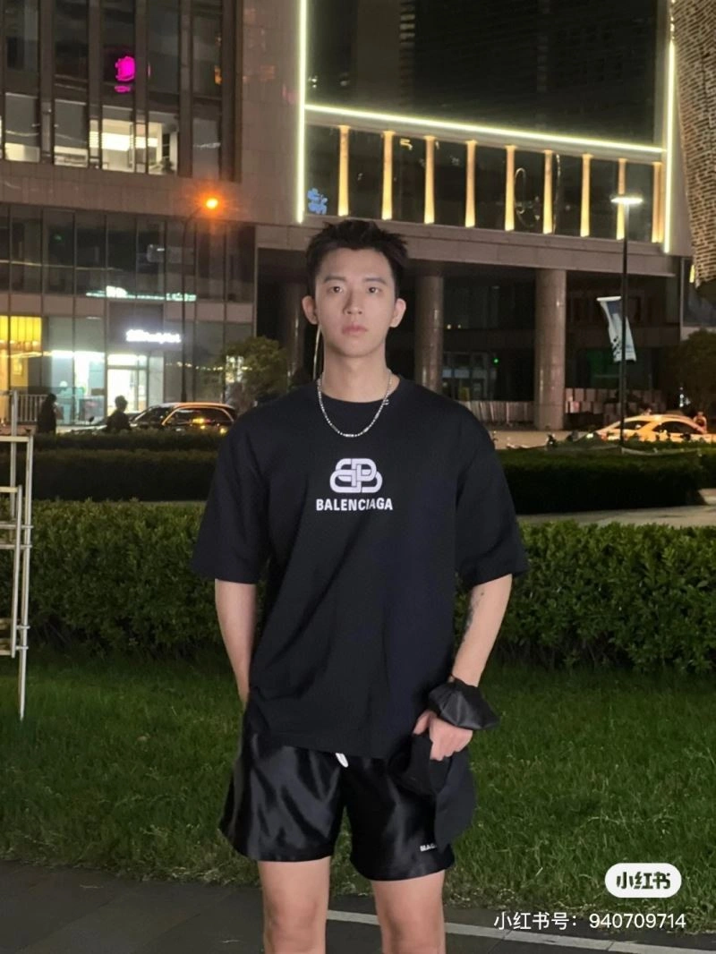 Vibrant Balenciaga T-Shirts 98046