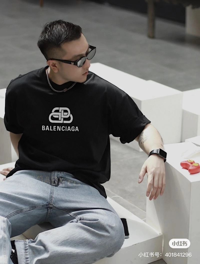 Vibrant Balenciaga T-Shirts 98046
