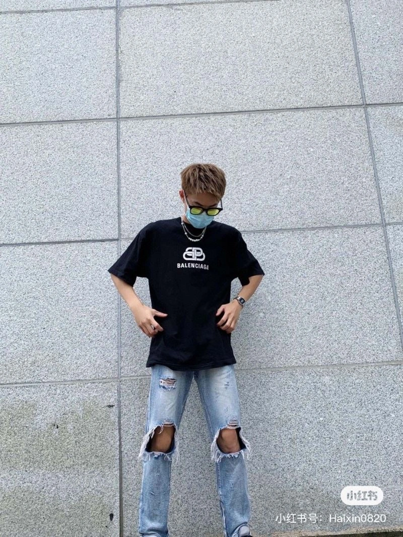 Vibrant Balenciaga T-Shirts 98046