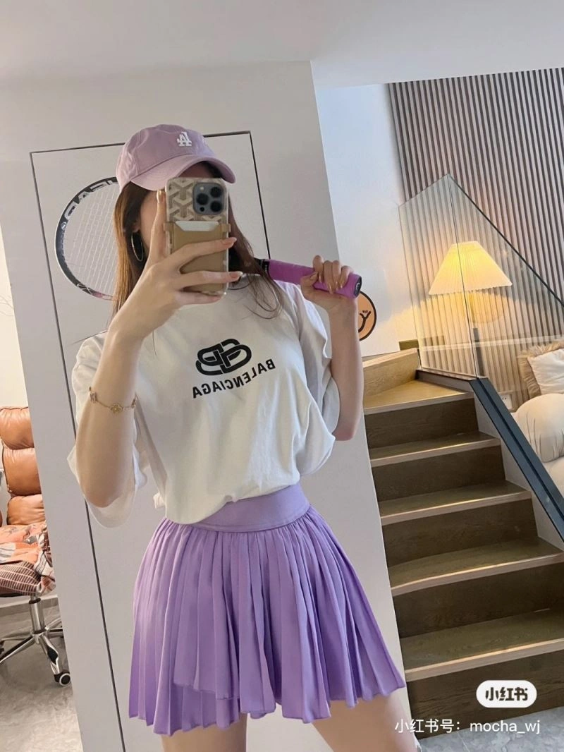 Vibrant Balenciaga T-Shirts 98046