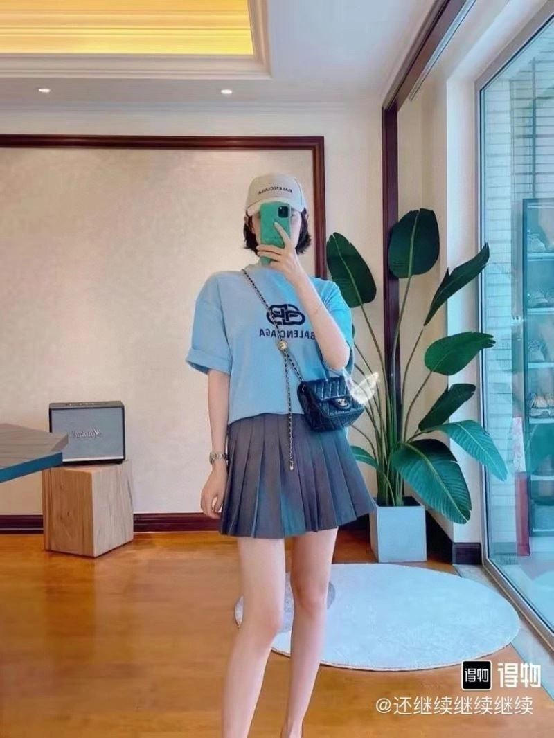 Vibrant Balenciaga T-Shirts 98046