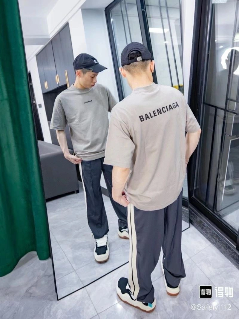Balenciaga T-Shirts Vibrant 98043