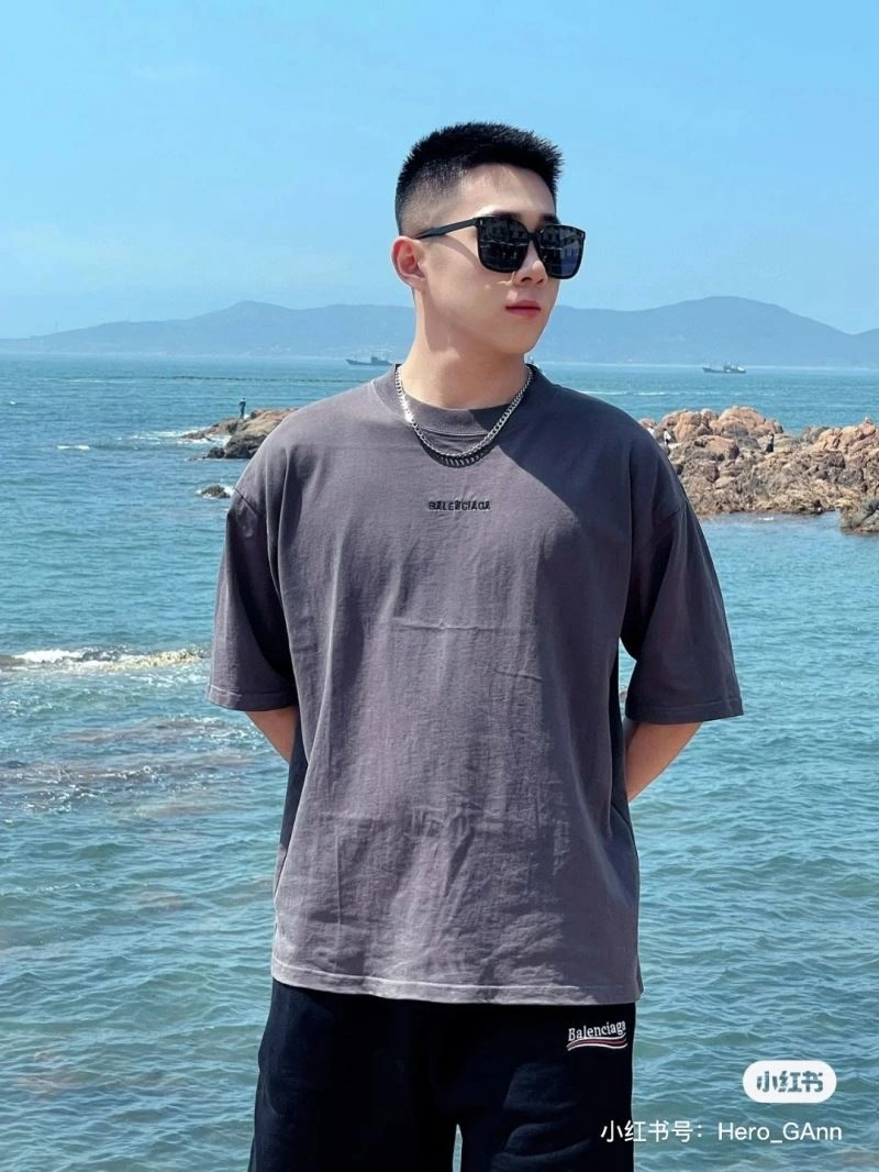 Balenciaga T-Shirts Vibrant 98043
