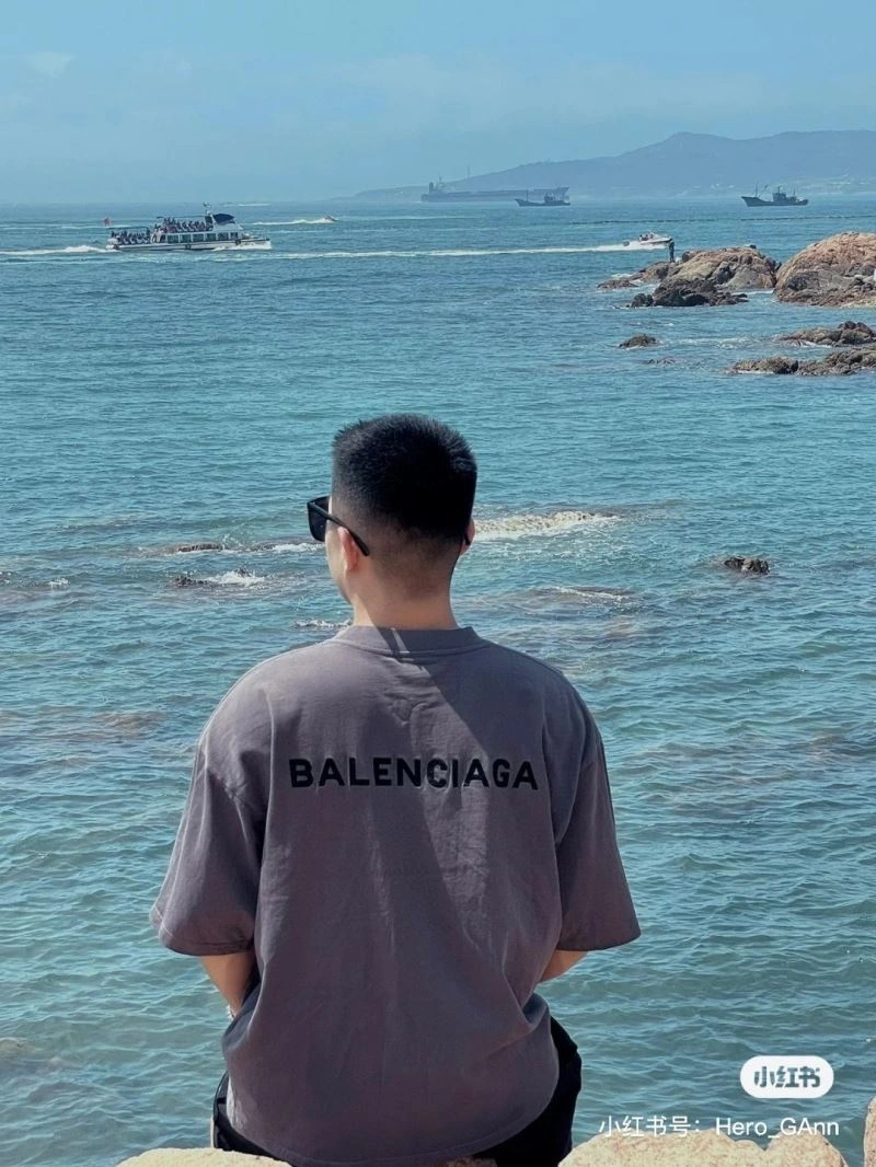 Balenciaga T-Shirts Vibrant 98043