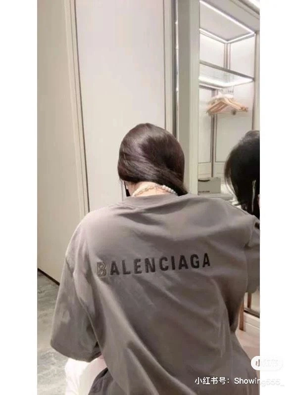 Balenciaga T-Shirts Vibrant 98043