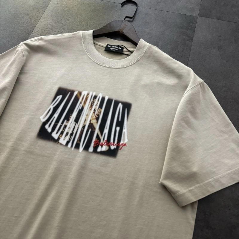 Unisex Balenciaga T-Shirts 98021