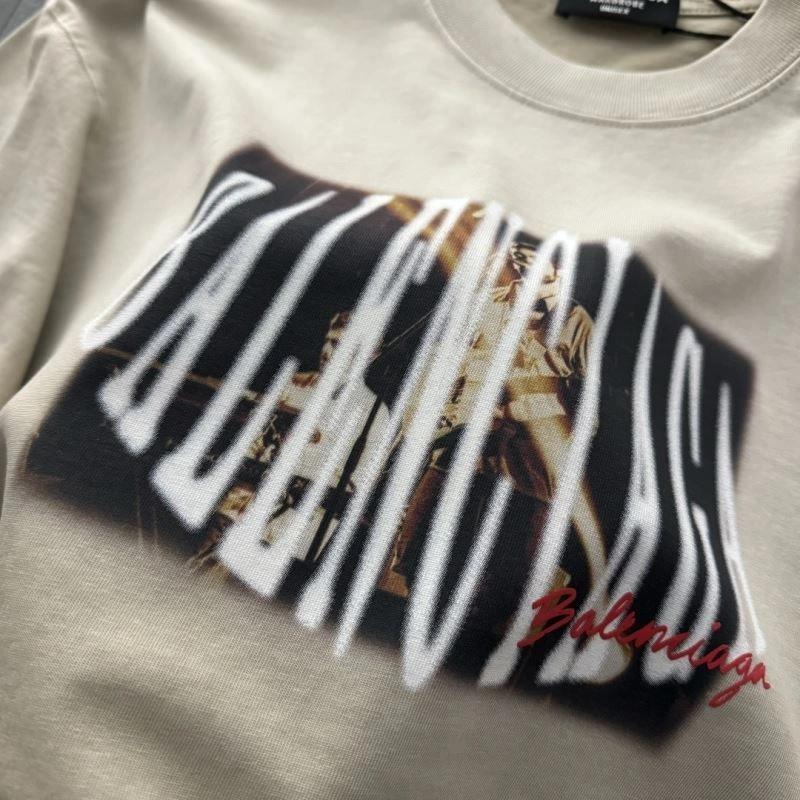 Unisex Balenciaga T-Shirts 98021
