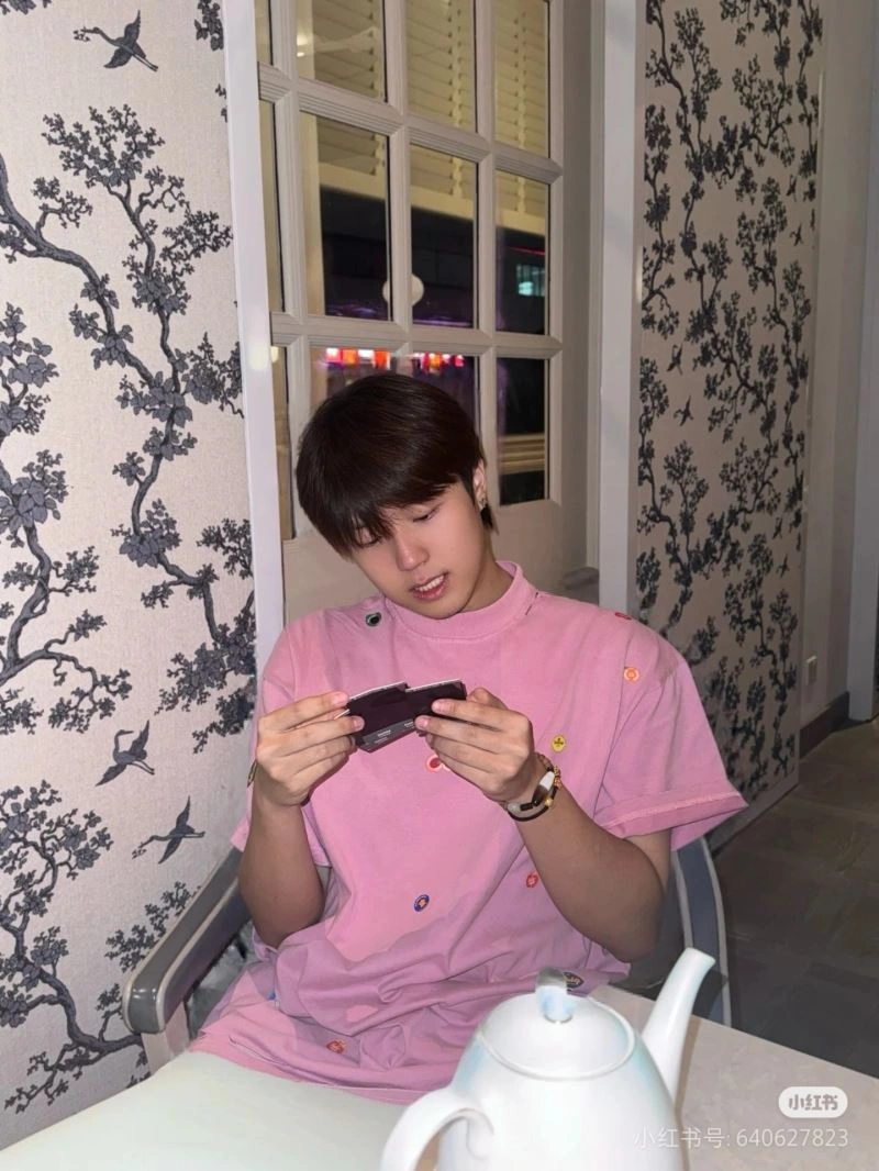Balenciaga T-Shirts Minimalist 98020