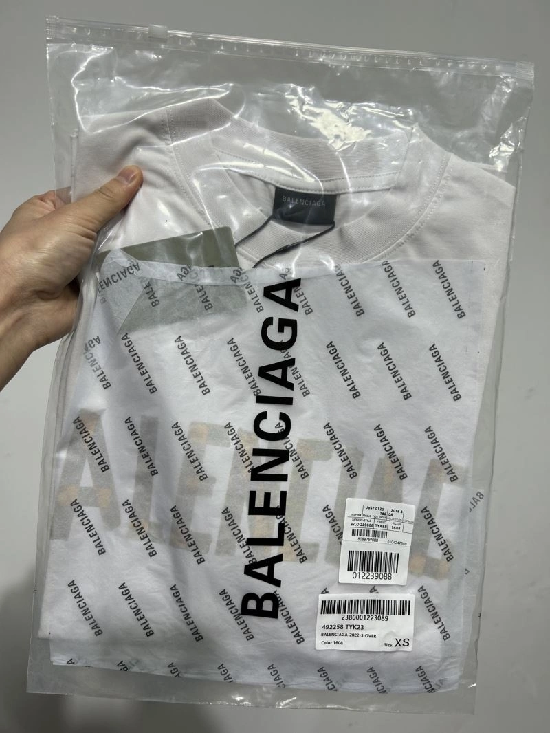 Balenciaga T-Shirts TimelessDesign 98032