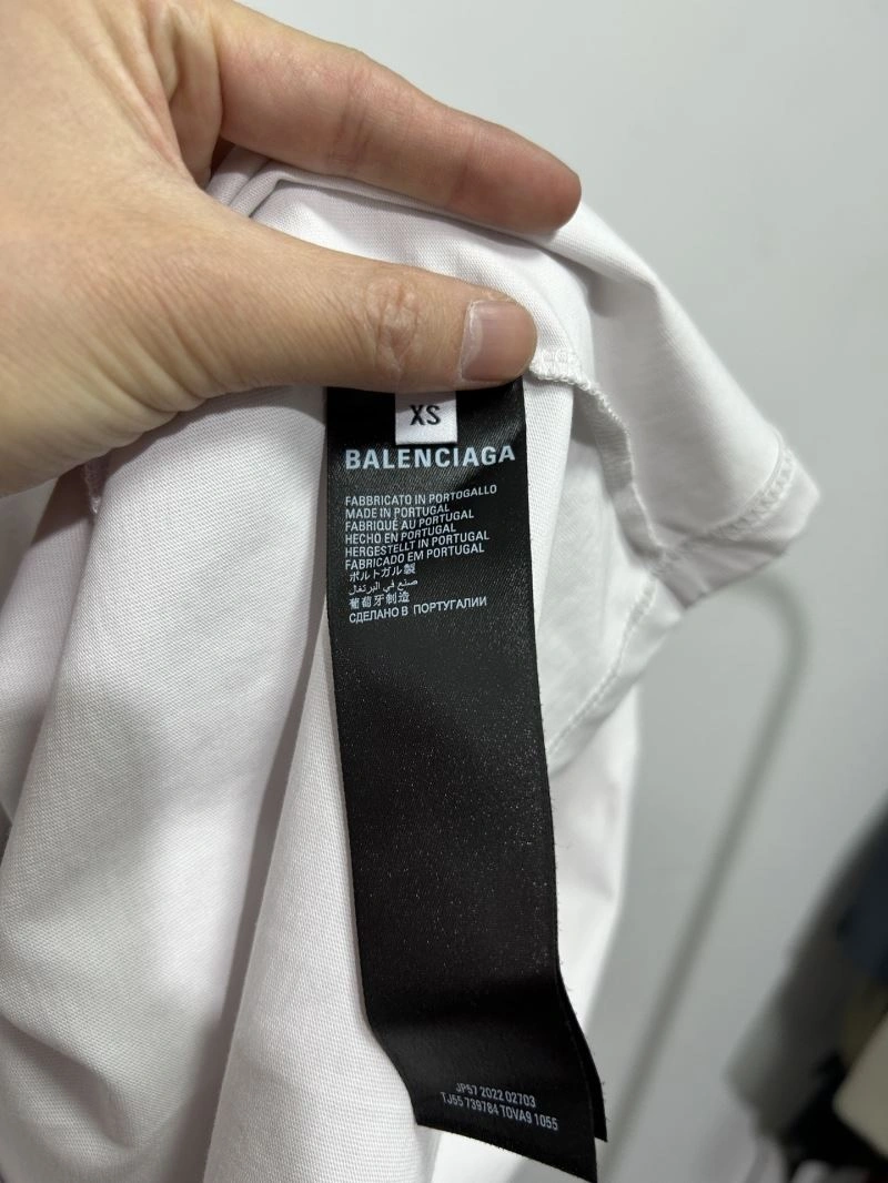 Balenciaga T-Shirts TimelessDesign 98032