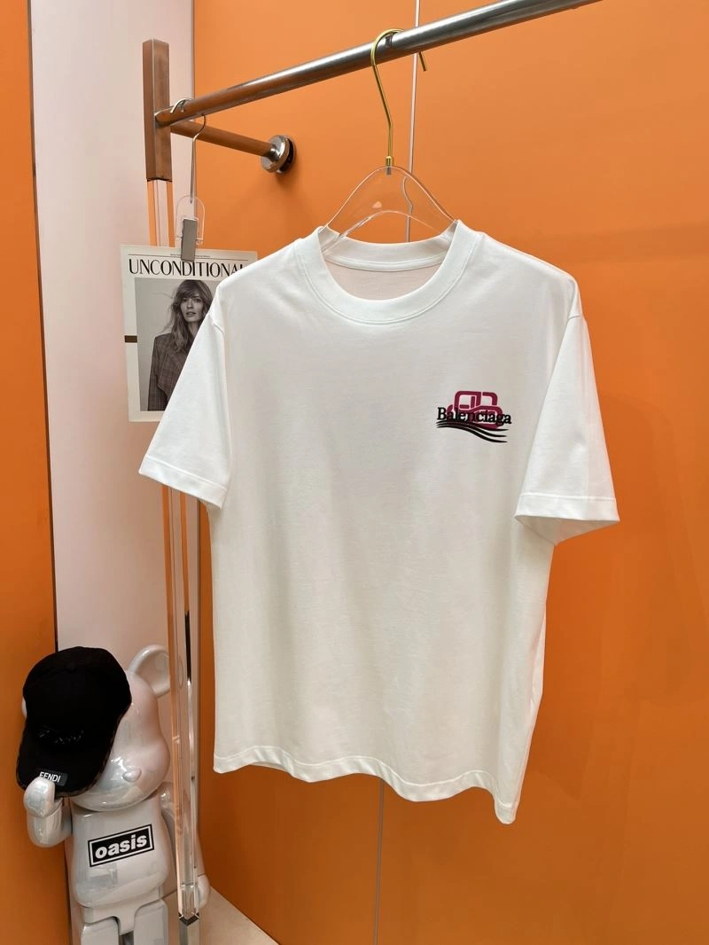 Effortless Balenciaga T-Shirts 97819